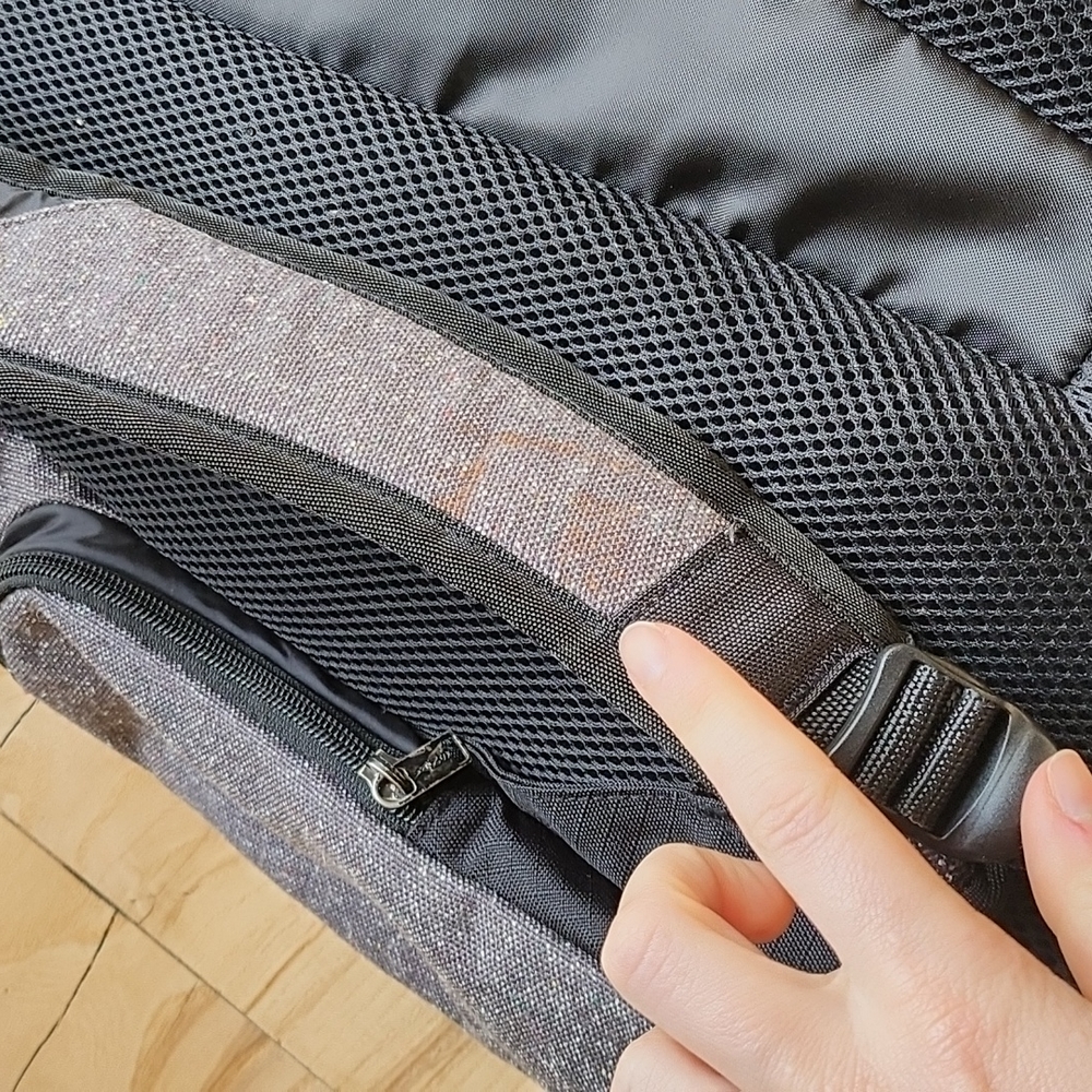 VANS Off The Wall Backpack with Skateboard Sleeve - Picture 8 of 10